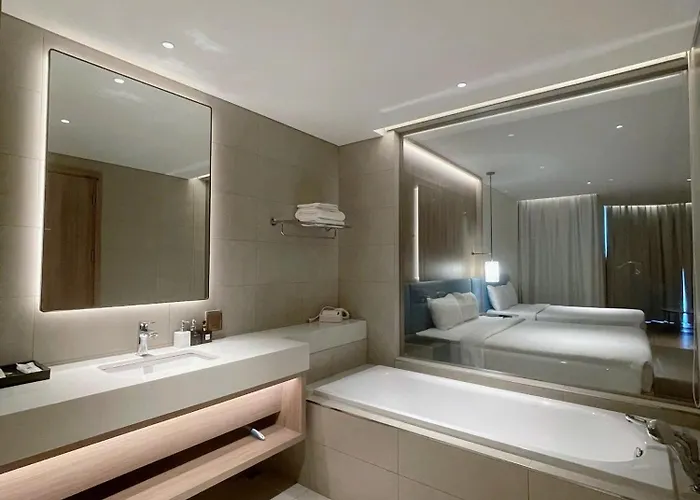 A La Carte Bay Managed By Leestay Khách sạn hẻo lánh Hạ Long